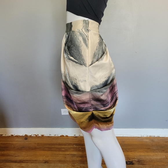 Snob Asymmetrical Watercolor Print Skirt, BNWT, Size 6 - Picture 4 of 7